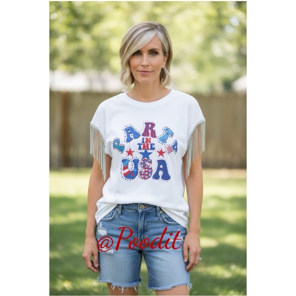 fantastic fawn Tops - FANTASTIC FAWN White Fringe USA Graphic Tee S M L